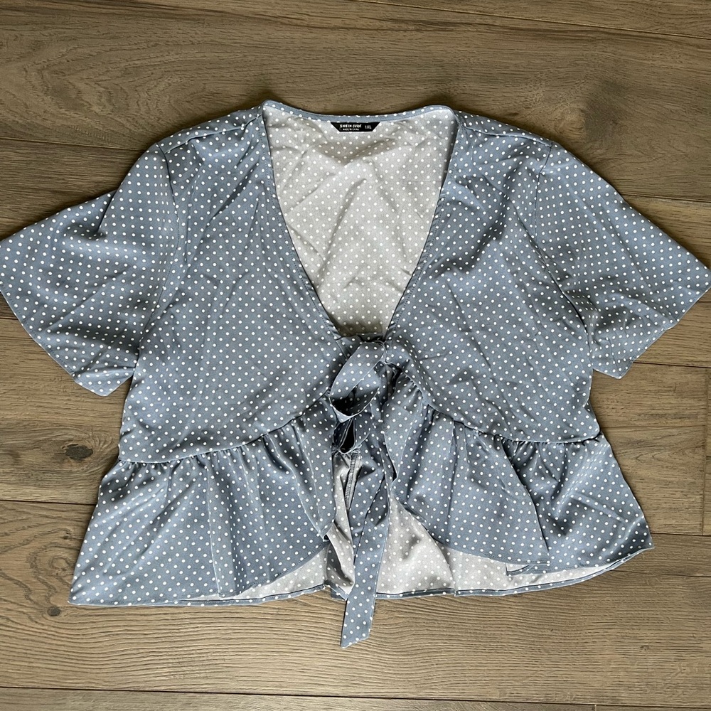 Tie front top